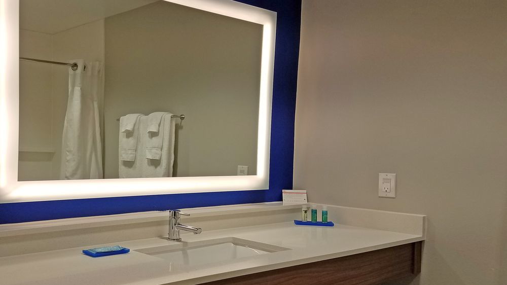 Holiday Inn Express Hastings By Ihg Luaran gambar
